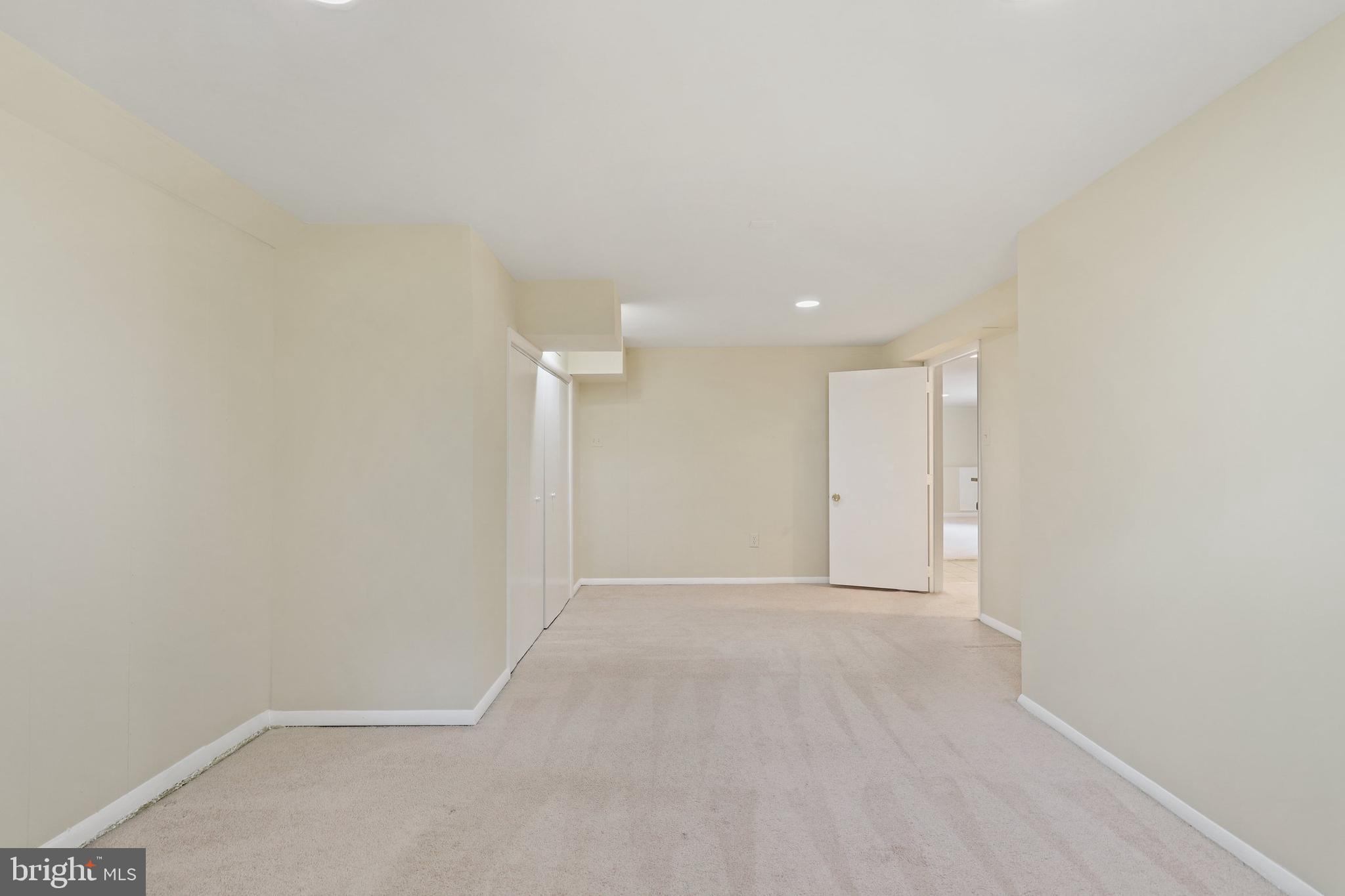 7405 Kelvin Place Springfield, VA 22151 - Photo 29 of 38