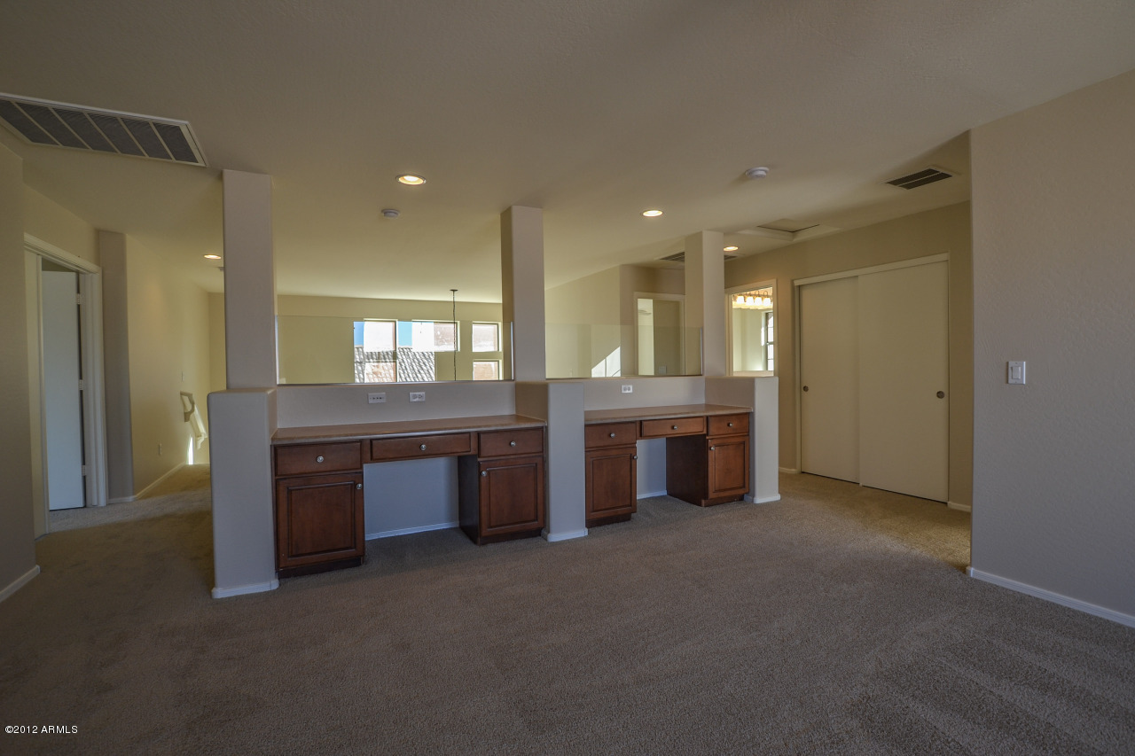 2414 West Peak View Road Phoenix, AZ 85085 - Photo 16 of 38 Loft Desk Area