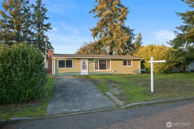 $390,000 | 4827 Diamond Boulevard Southwest, Lakewood, WA 98499