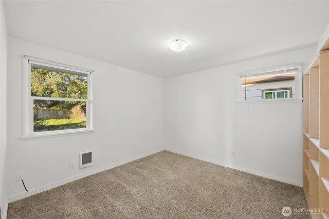 $390,000 | 4827 Diamond Boulevard Southwest, Lakewood, WA 98499