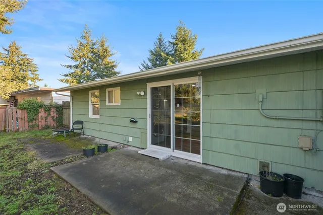 $390,000 | 4827 Diamond Boulevard Southwest, Lakewood, WA 98499