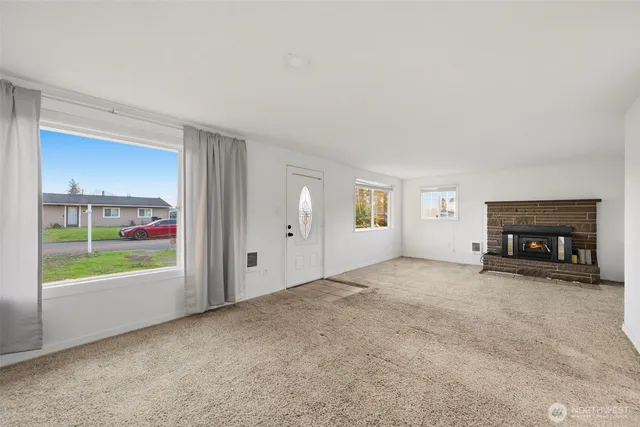 $390,000 | 4827 Diamond Boulevard Southwest, Lakewood, WA 98499