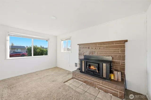 $390,000 | 4827 Diamond Boulevard Southwest, Lakewood, WA 98499