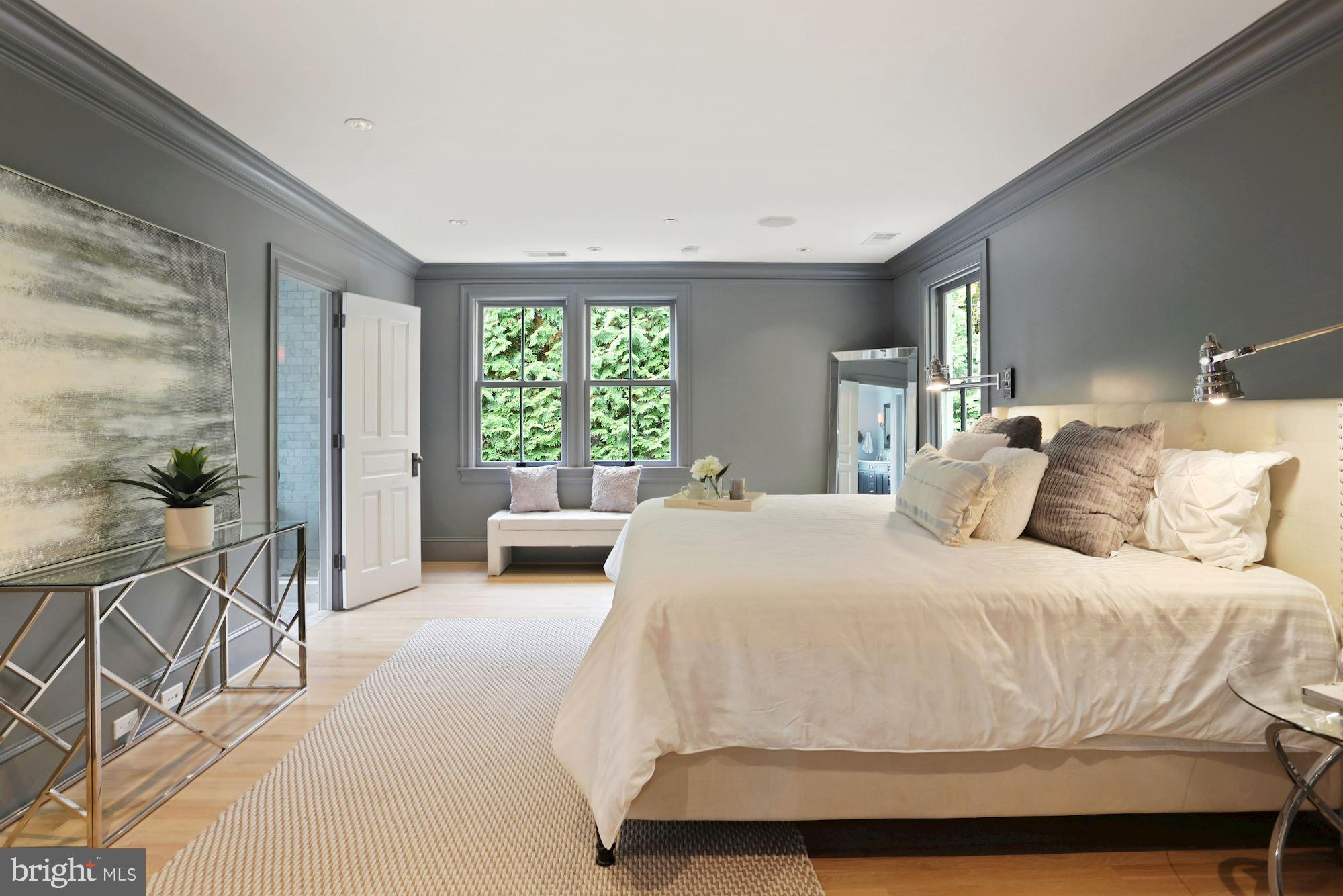 3310 Ross Place Northwest Washington, DC 20008 - Photo 25 of 67 Primary Bedroom