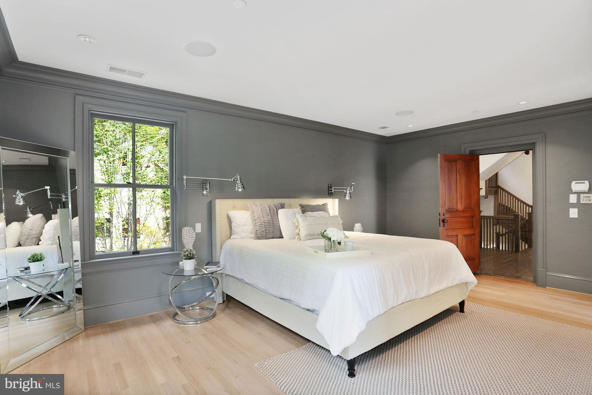 3310 Ross Place Northwest Washington, DC 20008 - Photo 26 of 67 Primary Bedroom