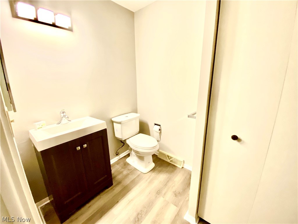 820 Hampton Ridge Drive Akron, OH 44313 - Photo 8 of 17 Gallery Image 8