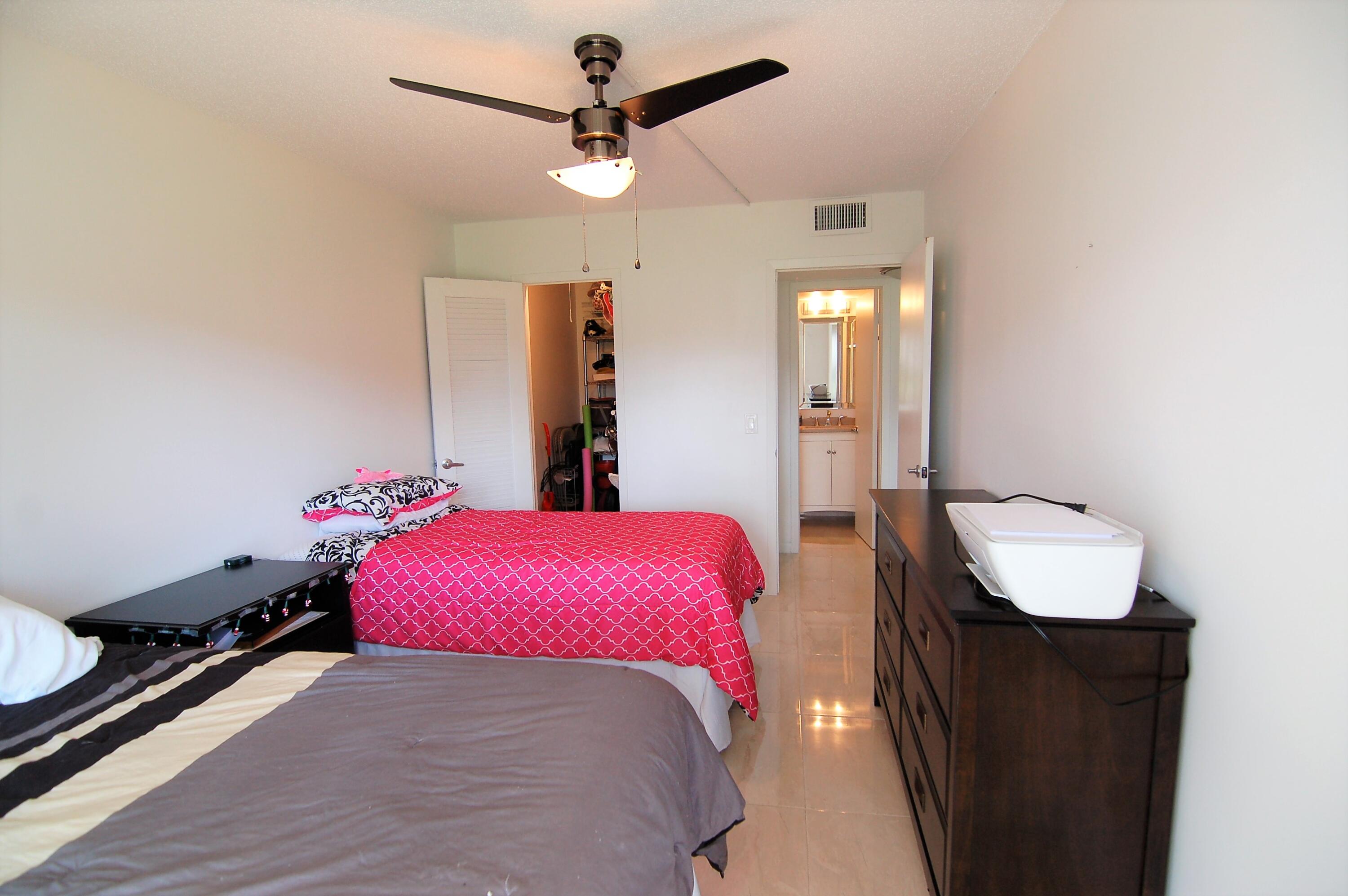 547 Mansfield M, Unit 547 Boca Raton, FL 33434 - Photo 7 of 25 BED 2 & CLOSET