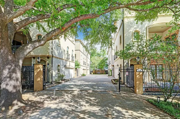$4,500 | 514 Cortlandt Street, Unit D, Houston, TX 77007