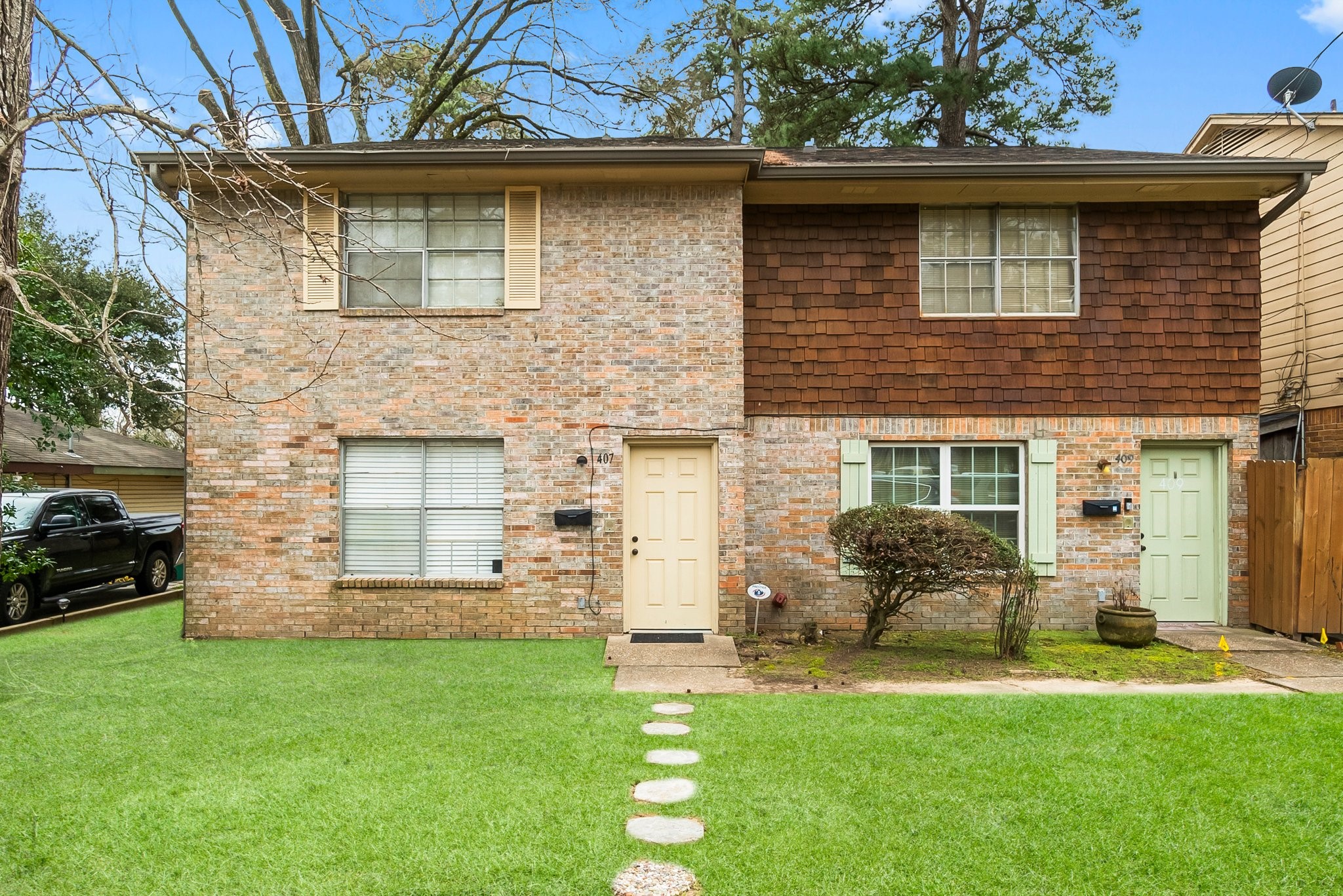 407 West Semands Street Conroe, TX 77301 - Photo 4 of 28