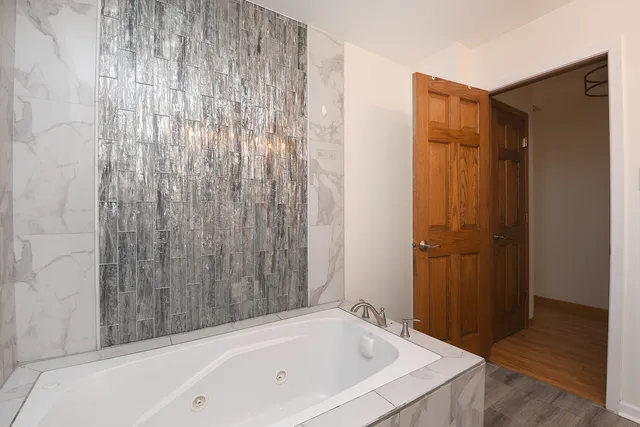 $3,500 | 17709 Peacock Lane, Tinley Park, IL 60487