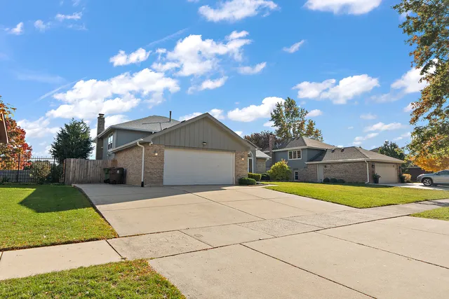 $3,500 | 17709 Peacock Lane, Tinley Park, IL 60487