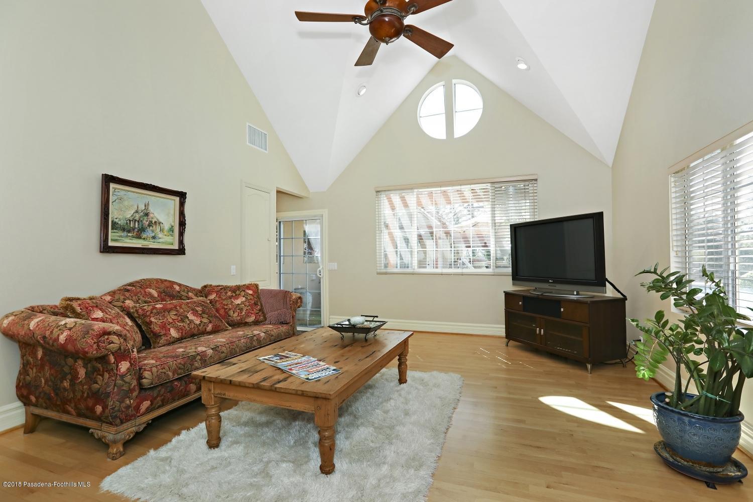 4932 Viro Road La Canada Flintridge, CA 91011 - Photo 13 of 39 13