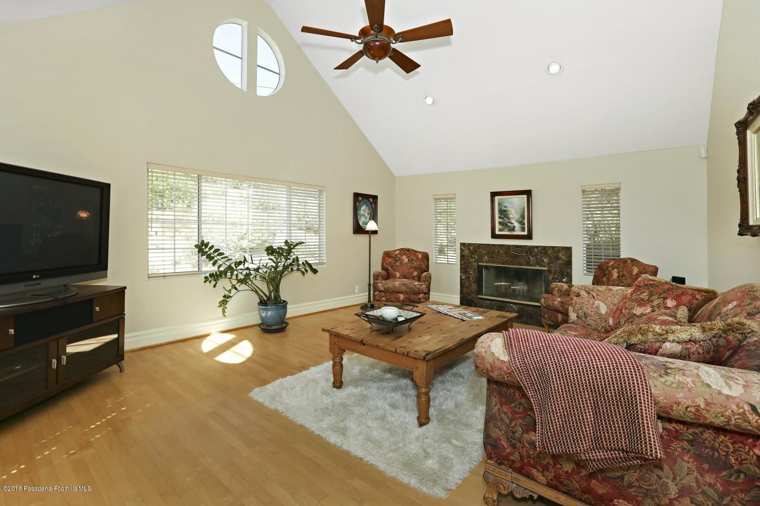 4932 Viro Road La Canada Flintridge, CA 91011 - Photo 14 of 39 14