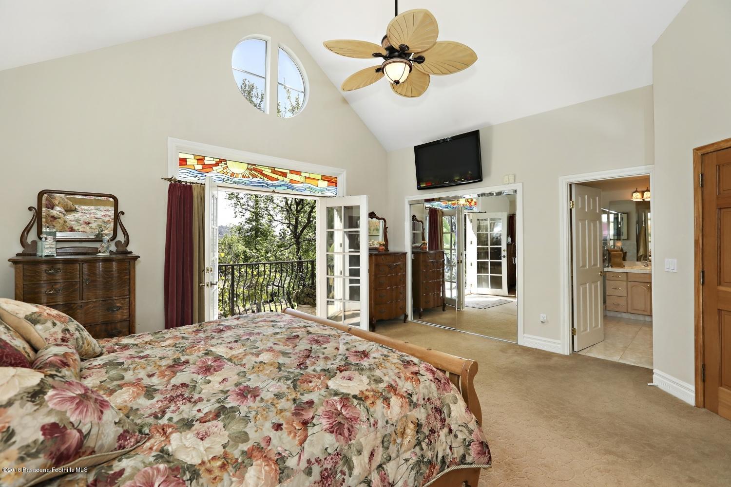 4932 Viro Road La Canada Flintridge, CA 91011 - Photo 17 of 39 17