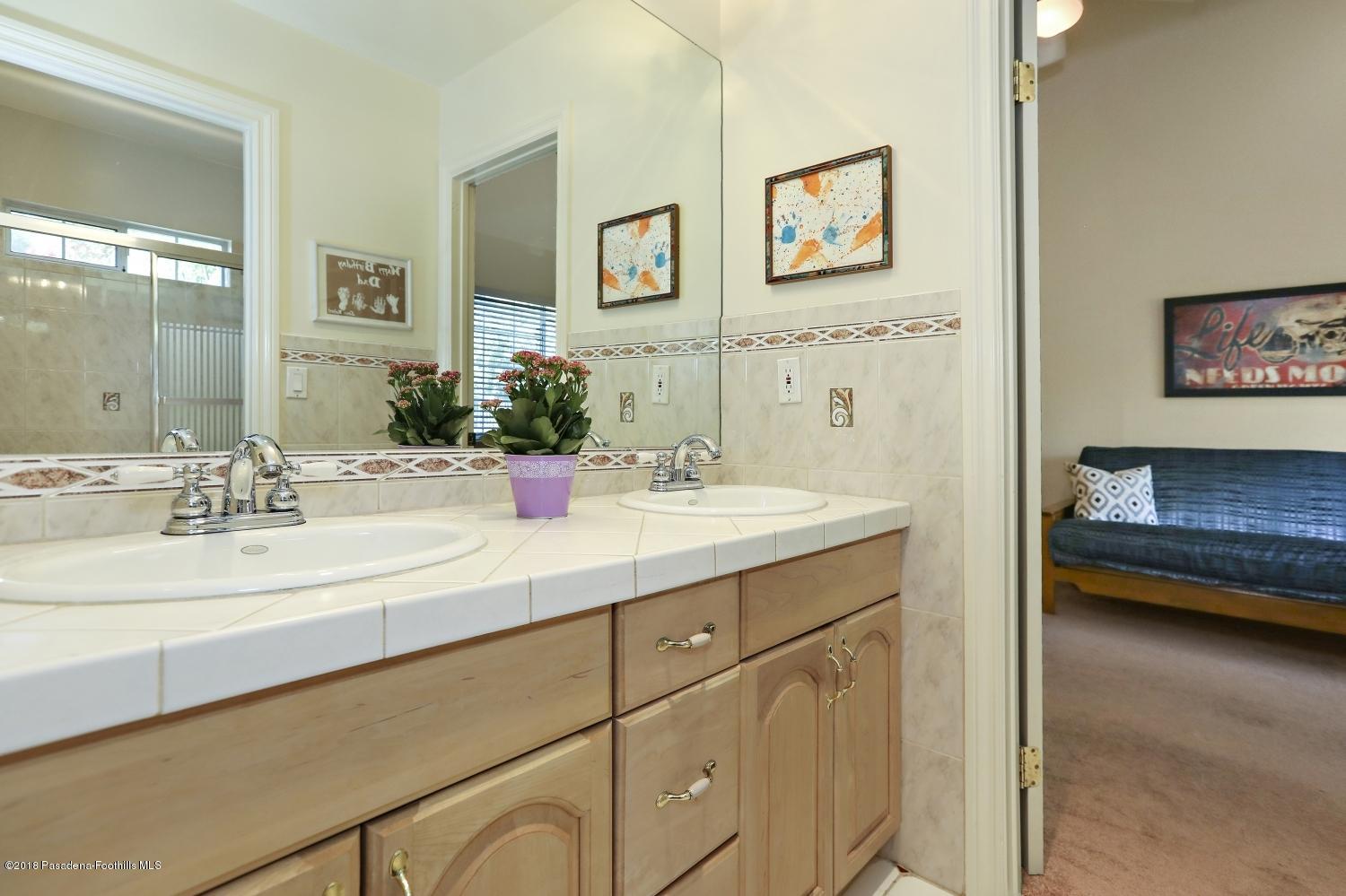 4932 Viro Road La Canada Flintridge, CA 91011 - Photo 24 of 39 24