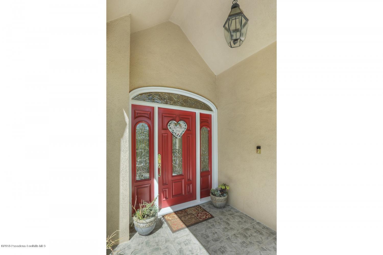 4932 Viro Road La Canada Flintridge, CA 91011 - Photo 4 of 39 04