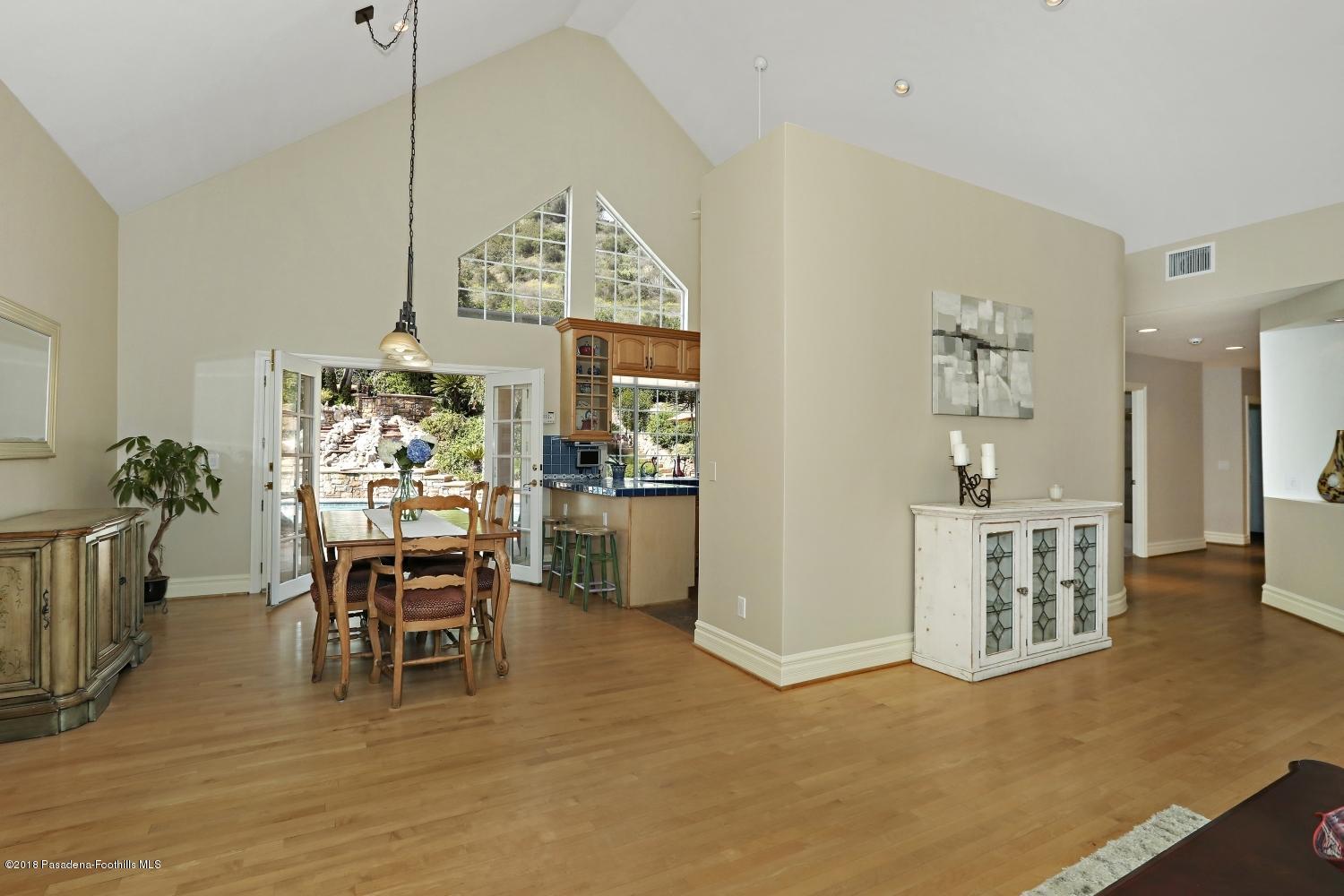 4932 Viro Road La Canada Flintridge, CA 91011 - Photo 7 of 39 07