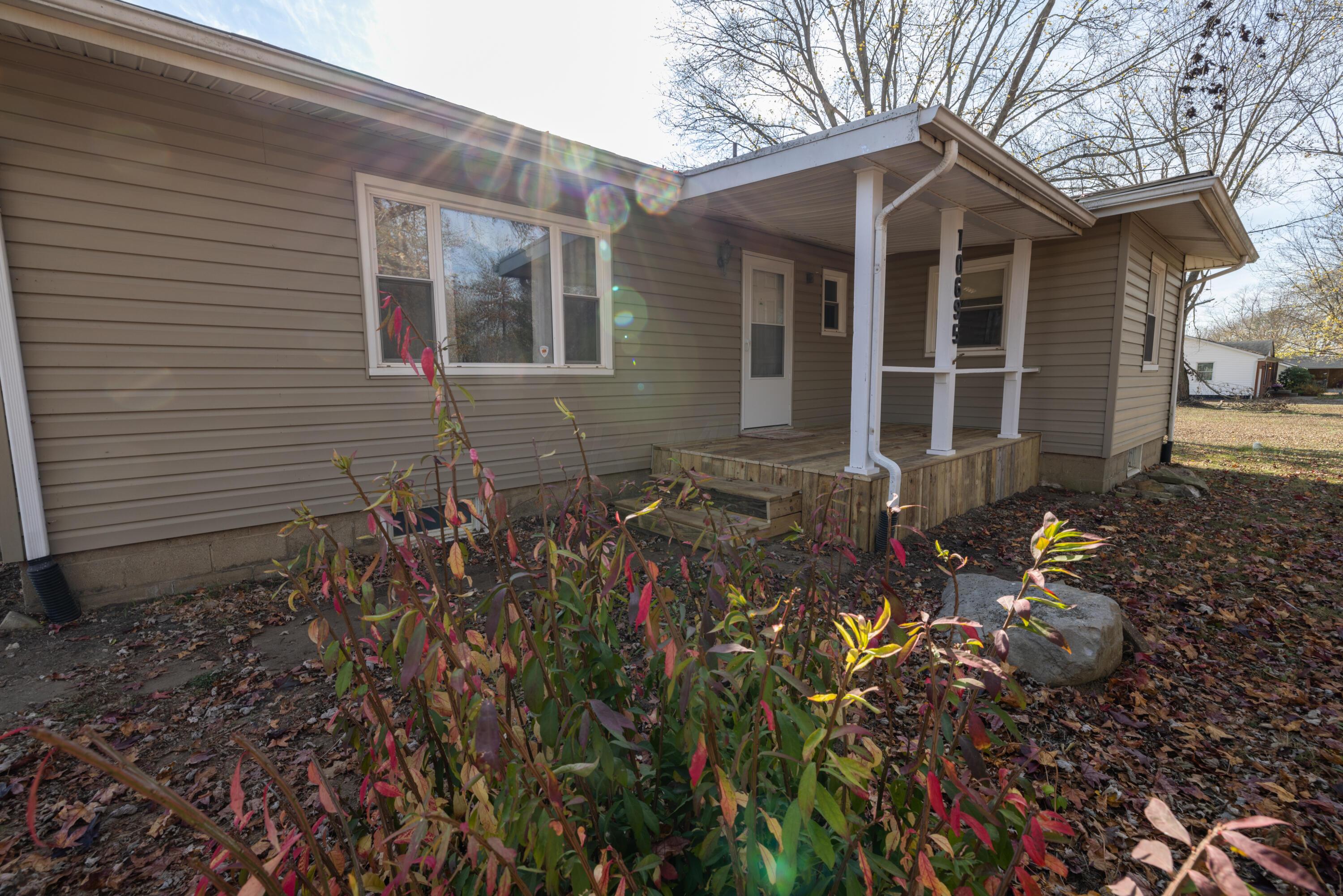 10695 Valentine Road Southwest Stoutsville, OH 43154 - Photo 2 of 38 10695 Valentine Rd SW-27