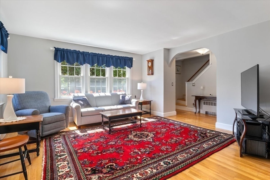 23 Samoset Road Dedham, MA 02026 - Photo 9 of 42 Gallery Image 9