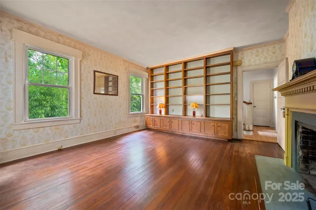 $870,000 | 93 Villa Barbara Lane, Tryon, NC 28782