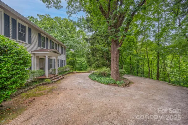 $815,000 | 93 Villa Barbara Lane, Tryon, NC 28782