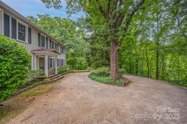 $870,000 | 93 Villa Barbara Lane, Tryon, NC 28782