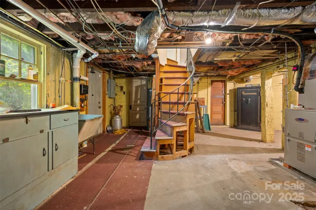 $870,000 | 93 Villa Barbara Lane, Tryon, NC 28782