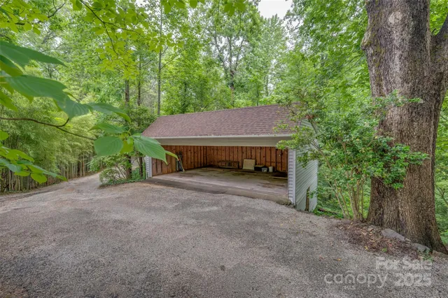 $870,000 | 93 Villa Barbara Lane, Tryon, NC 28782