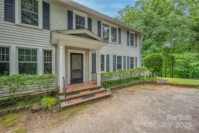 $870,000 | 93 Villa Barbara Lane, Tryon, NC 28782