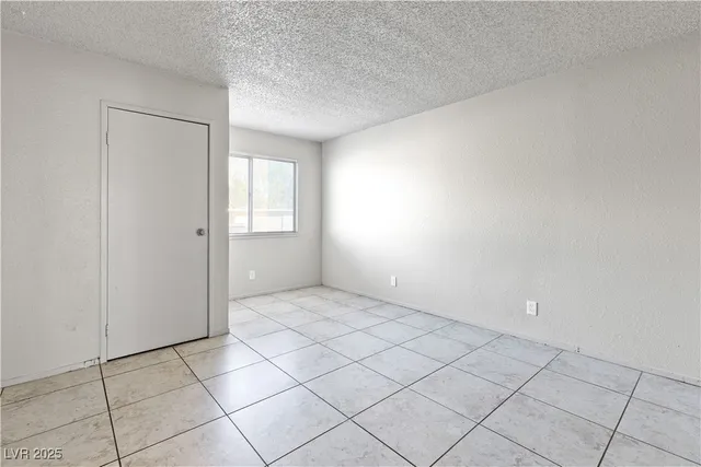 $1,400 | 4988 Newport Cove Drive, Unit A, Las Vegas, NV 89119