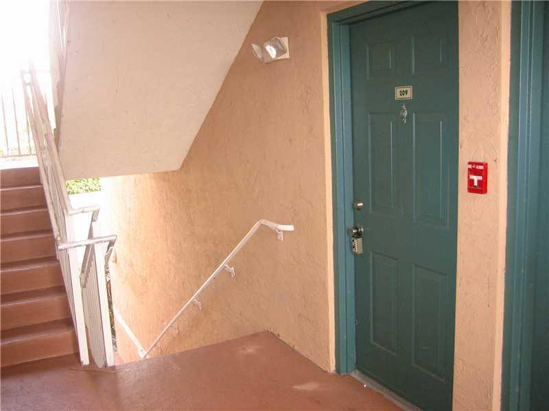 3844 Lyons Road, Unit 2094 Pompano Beach, FL 33073 - Photo 22 of 32 Exterior Front