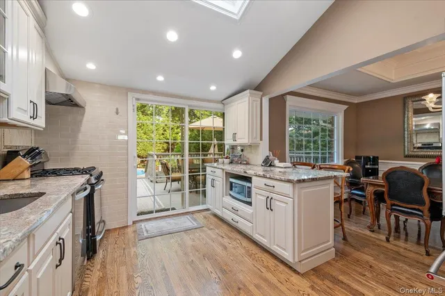 $1,275,000 | 9 Flint Lane, Jericho, NY 11753