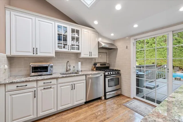 $1,275,000 | 9 Flint Lane, Jericho, NY 11753