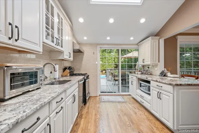 $1,275,000 | 9 Flint Lane, Jericho, NY 11753