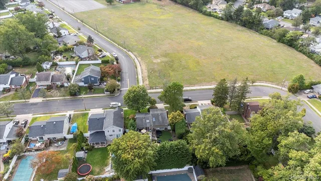 $1,275,000 | 9 Flint Lane, Jericho, NY 11753