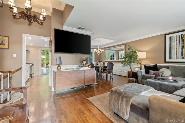 $1,275,000 | 9 Flint Lane, Jericho, NY 11753