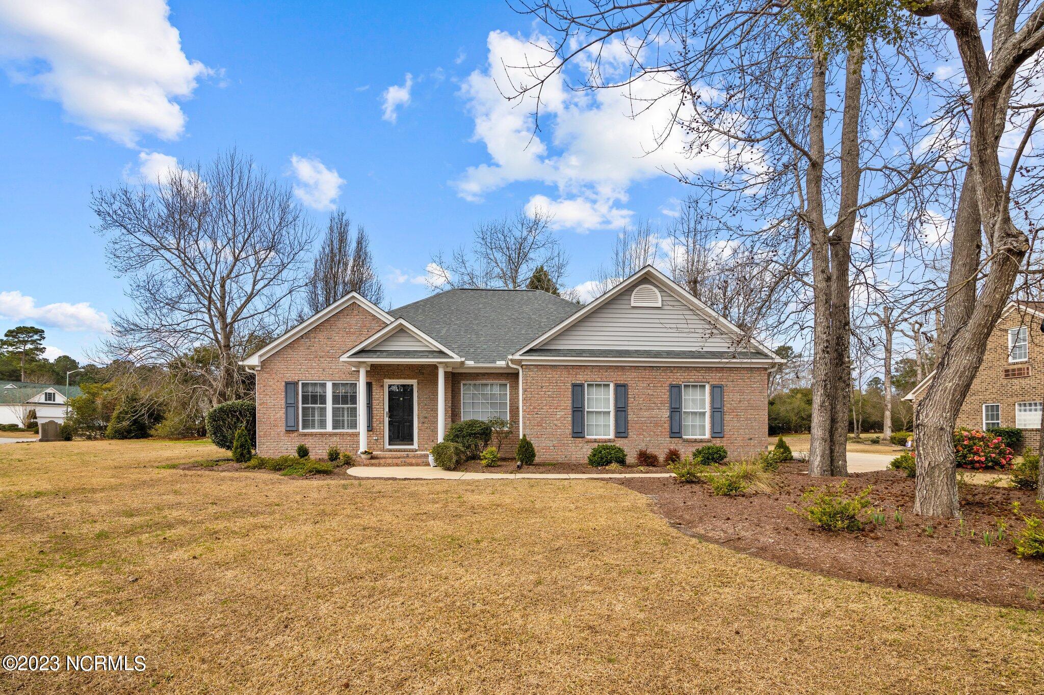103 Neuchatel Road New Bern, NC 28562 - Photo 1 of 49 103 Neuchatel Road