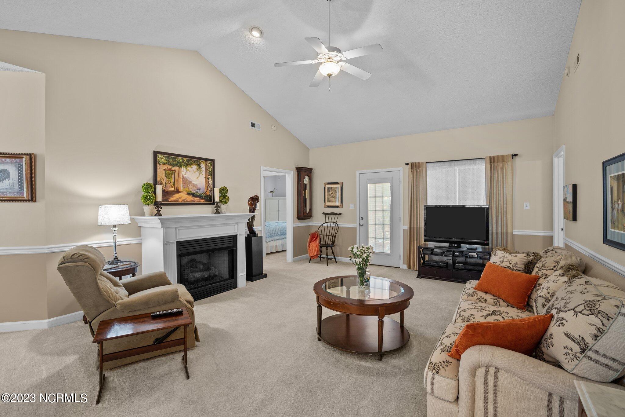 103 Neuchatel Road New Bern, NC 28562 - Photo 12 of 49 Spacious Living