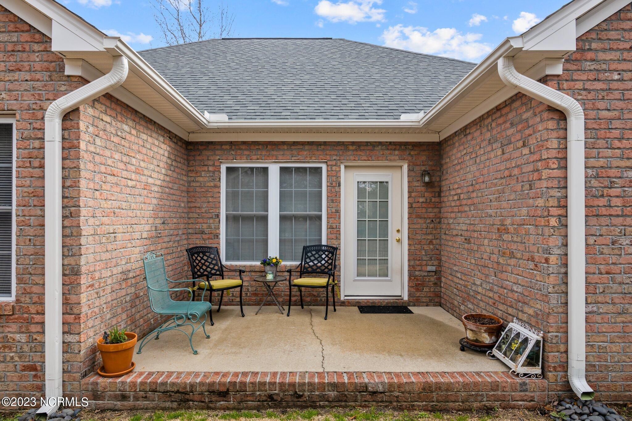 103 Neuchatel Road New Bern, NC 28562 - Photo 13 of 49 Rear Patio