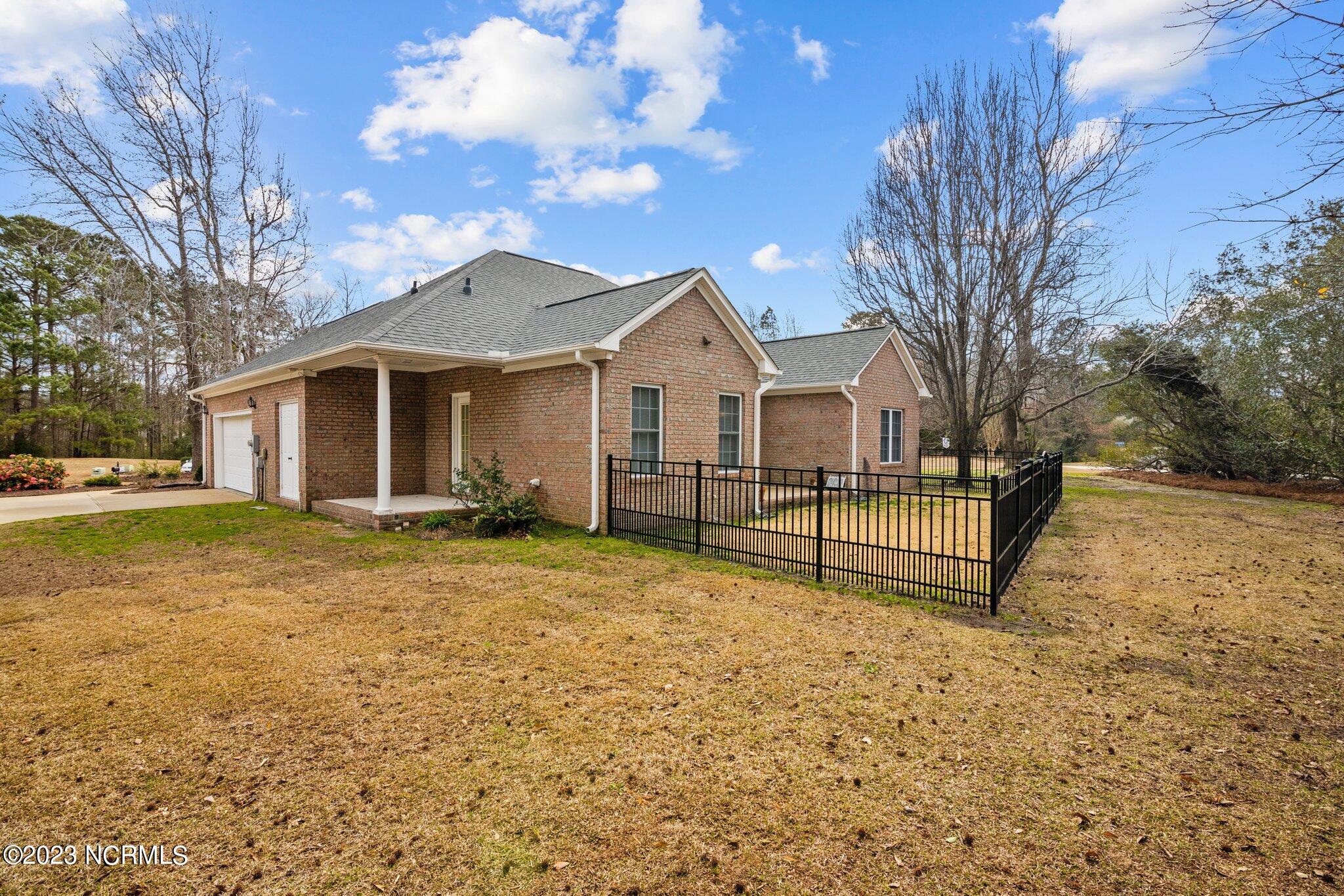 103 Neuchatel Road New Bern, NC 28562 - Photo 32 of 49 103 Neuchatel Road