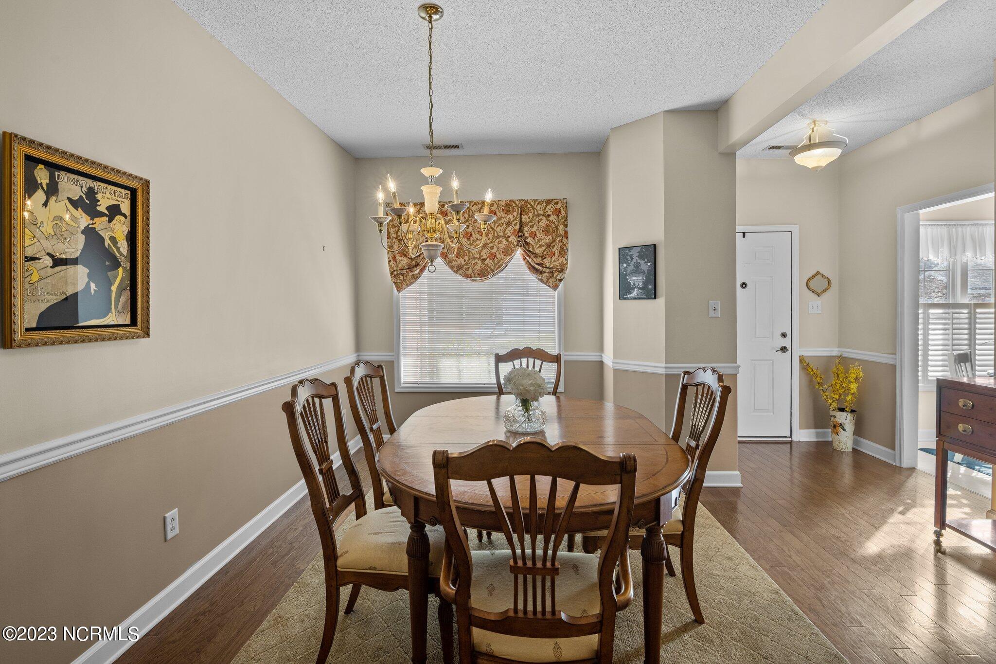 103 Neuchatel Road New Bern, NC 28562 - Photo 8 of 49 Dining Room