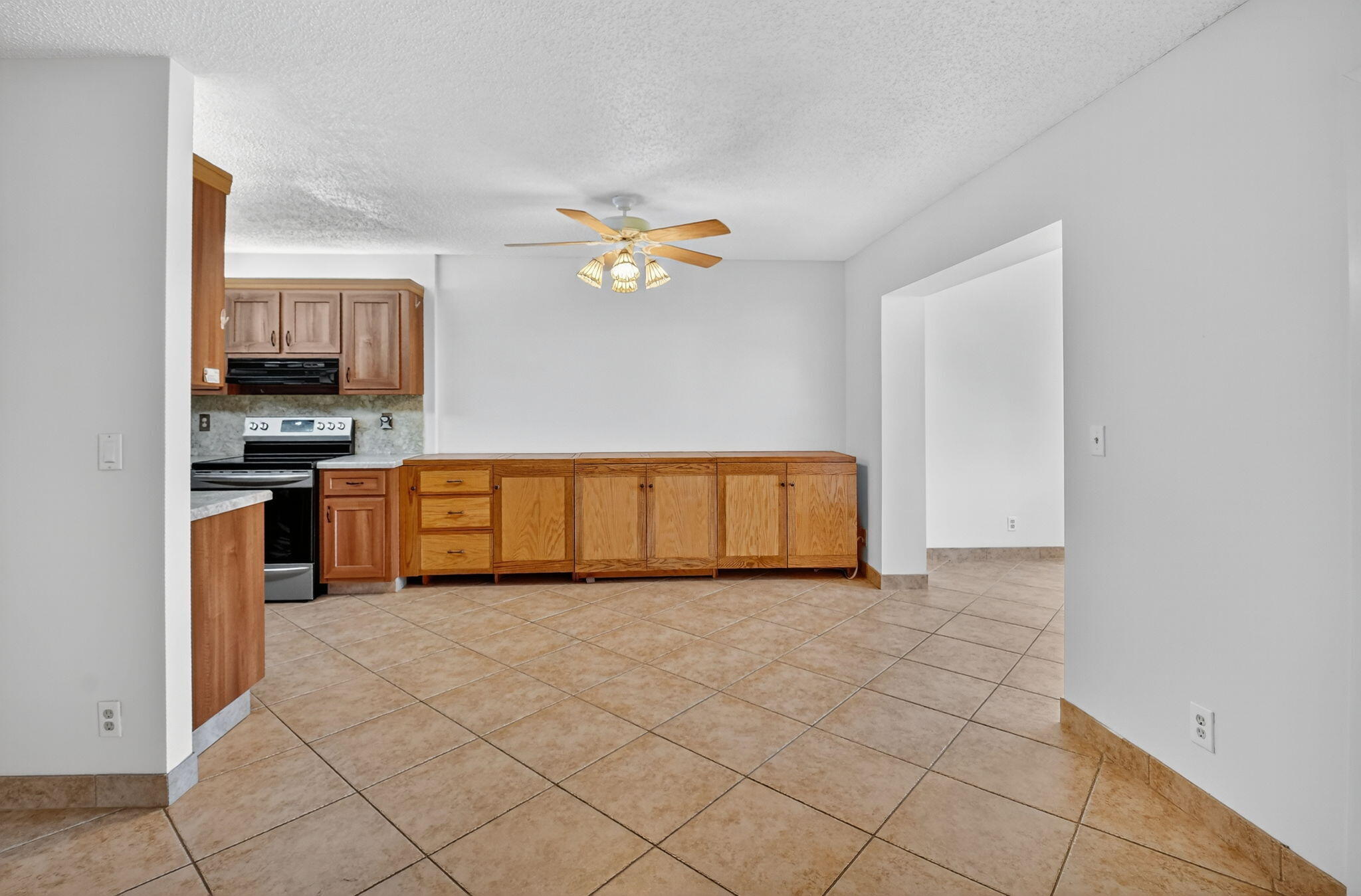 5775 Wanda Lane Delray Beach, FL 33484 - Photo 15 of 73 10-web-or-mls-DSC_4403