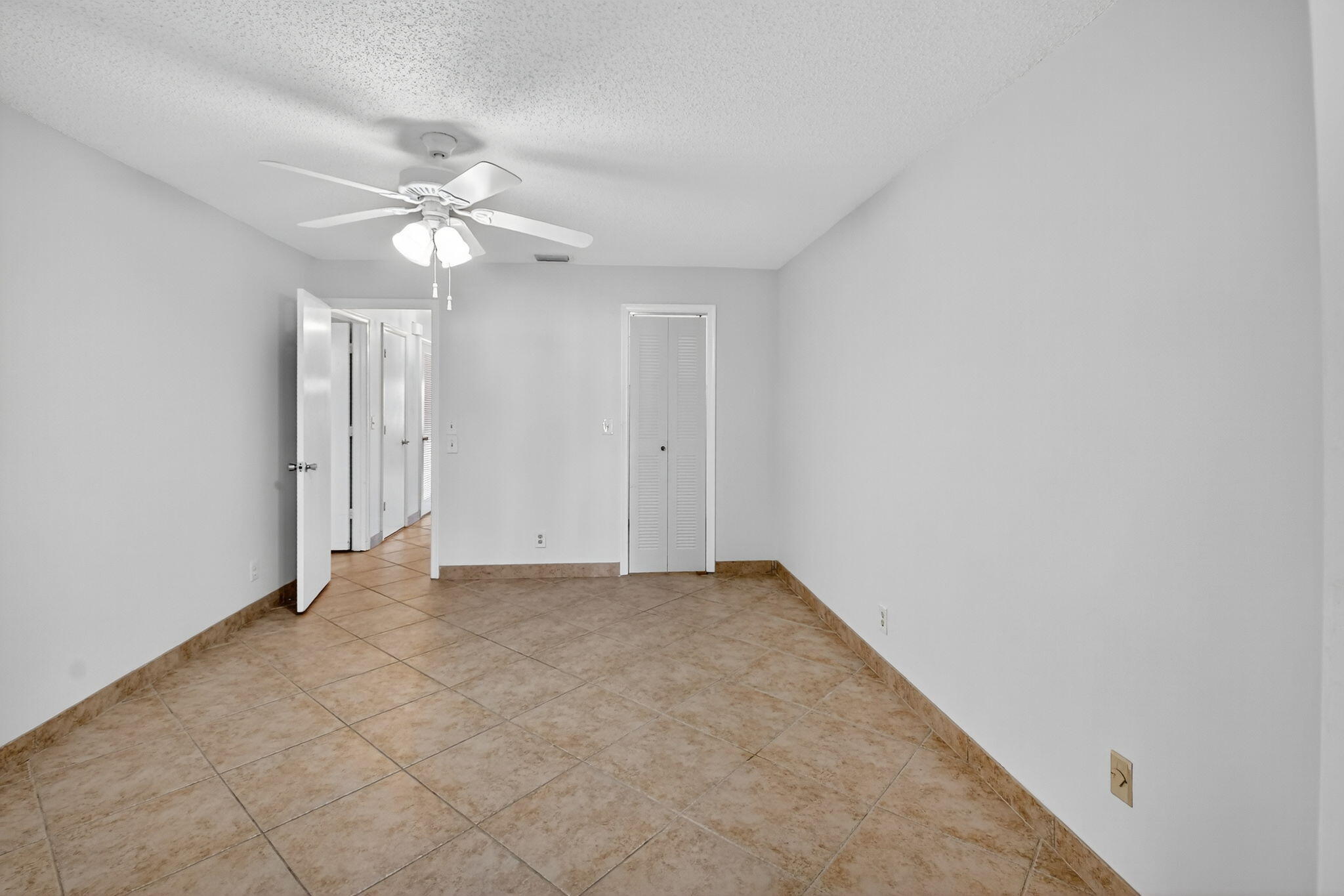 5775 Wanda Lane Delray Beach, FL 33484 - Photo 18 of 73 19-web-or-mls-DSC_4326