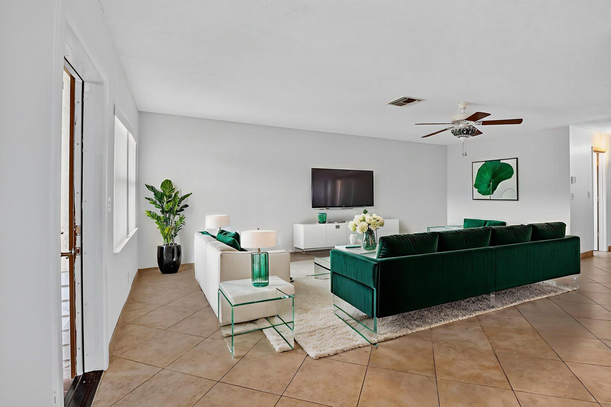 5775 Wanda Lane Delray Beach, FL 33484 - Photo 3 of 73 a living room with furniture