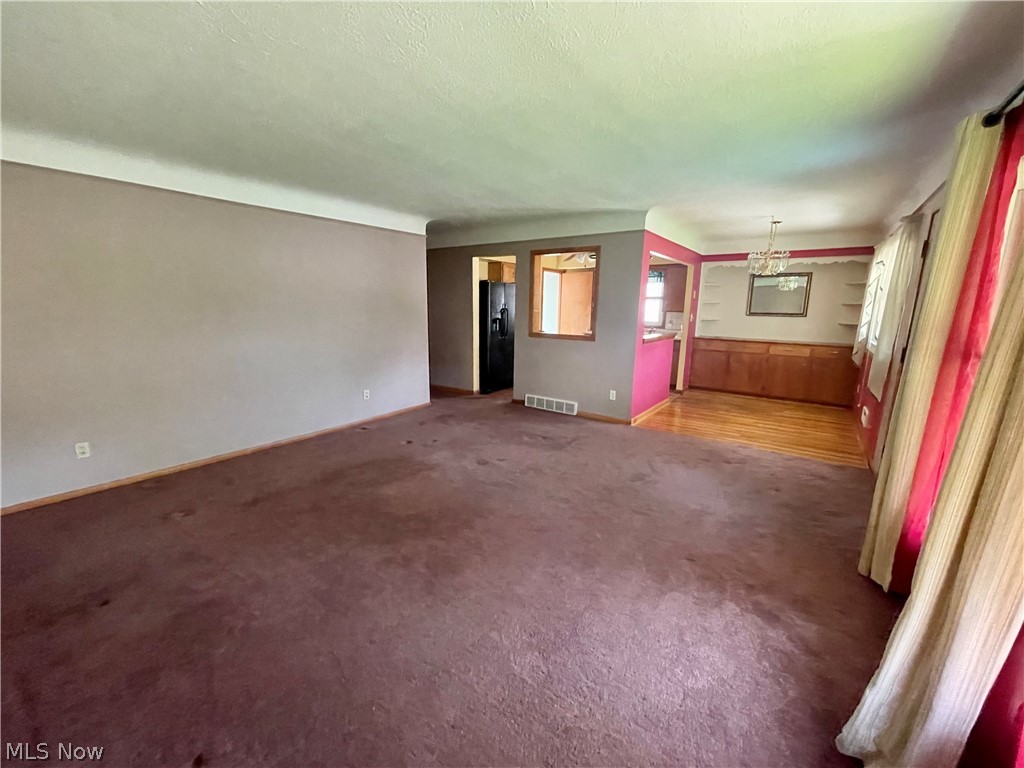 9503 Snow Road Cleveland, OH 44130 - Photo 5 of 14