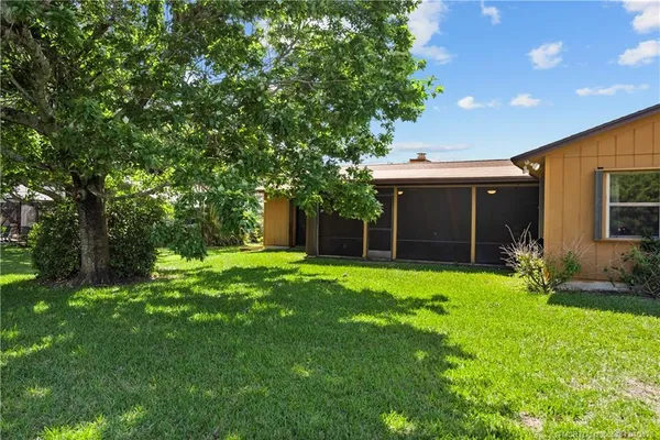 $595,000 | 903 Southwest Willow Lane, Palm City, FL 34990