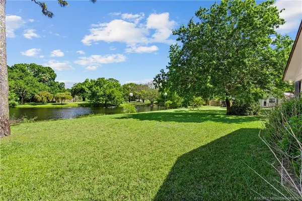 $595,000 | 903 Southwest Willow Lane, Palm City, FL 34990