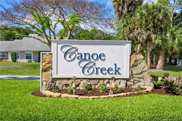 $595,000 | 903 Southwest Willow Lane, Palm City, FL 34990