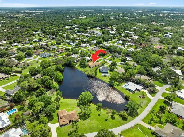 $595,000 | 903 Southwest Willow Lane, Palm City, FL 34990