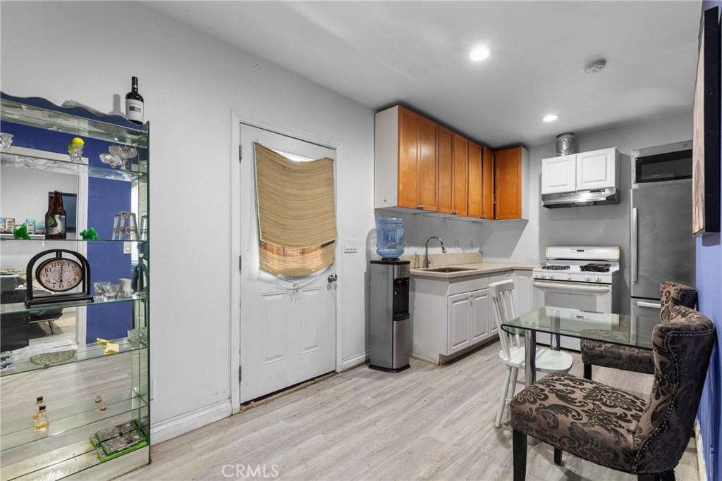 20006 Vanowen Street Winnetka, CA 91306 - Photo 19 of 29 ADU's common areas